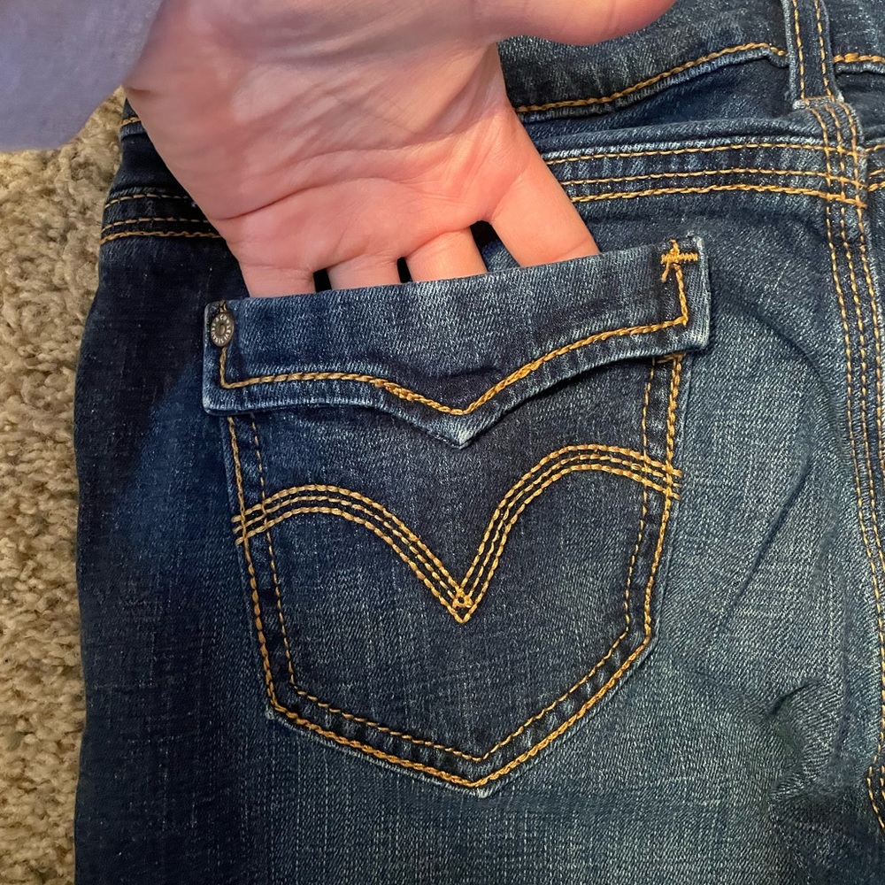 LEVIS HEMMED JEANS - Picture 11 of 11